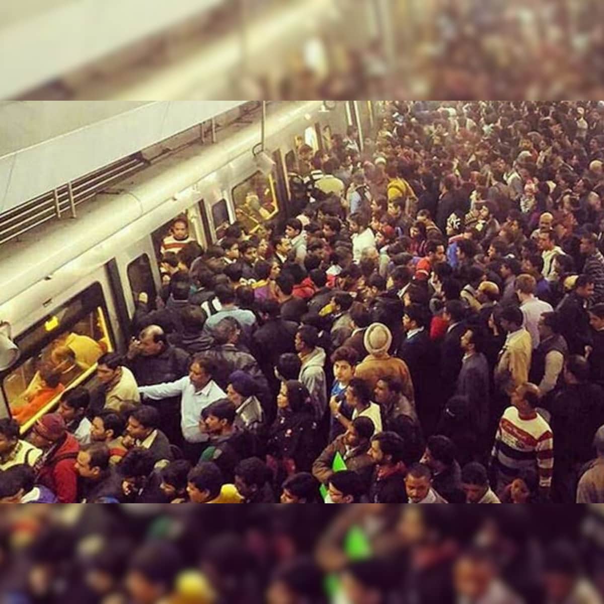 Old photo of a crowded metro station in Delhi goes viral; Twitter reacts with hilarious puns on odd-even rule Old photo of a crowded metro station in Delhi goes viral; Twitter reacts with hilarious puns on odd-even rule