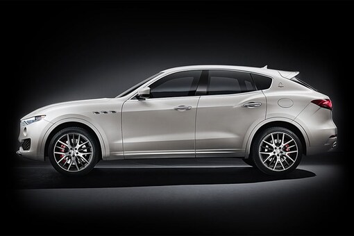 Maserati working on a semi-driverless system for new Levante