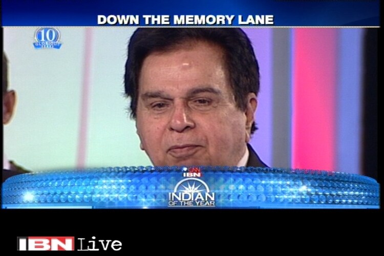 Flashback: Dilip Kumar awarded Lifetime achievement award in 2008 - News18