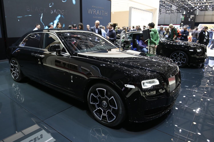 Rolls-Royce--Black-Badge