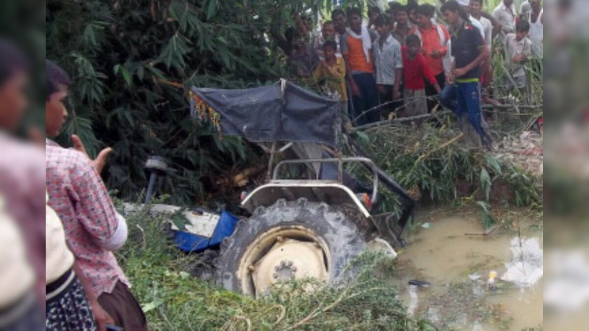 At least 11 killed, 17 injured as tractor falls in dry well in Gujarat