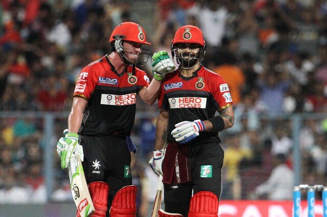 Virat Kohli and AB de Villiers during match against KKR.
