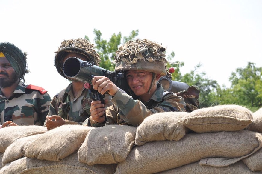 Army Training Women Officers for Combat Support Role at ...