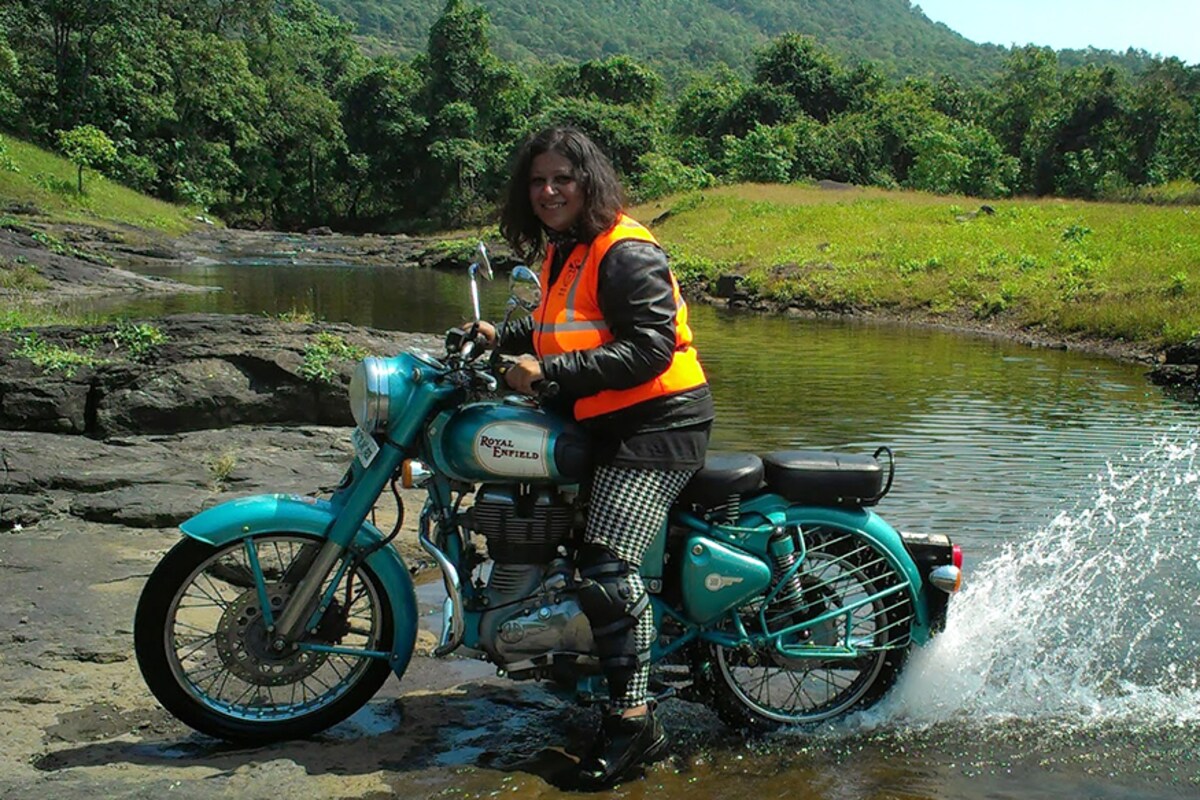 2016 Royal Enfield Himalayan Odyssey to Have an All-women's Edition