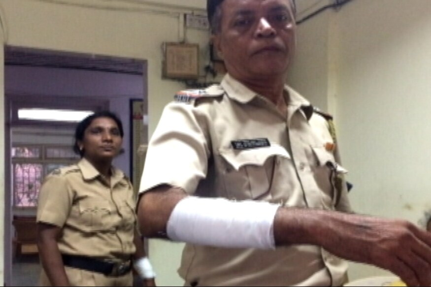 Drunk Woman Creates Ruckus Inside Mumbai Police Station - News18