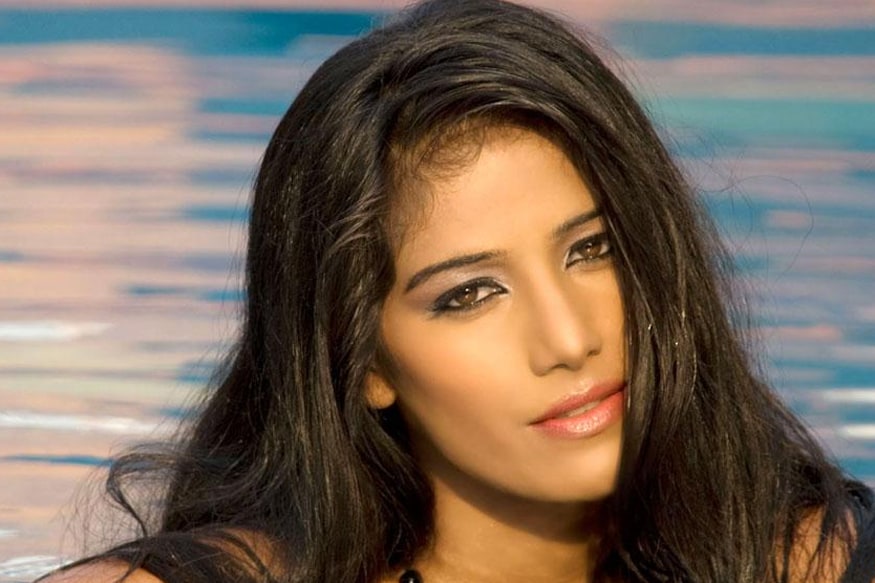 Poonam Pandey to Launch Her Own App - News18