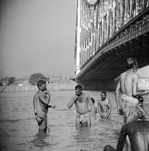 30 Beautiful Black and White Photos of Kolkata That Will Take You Back