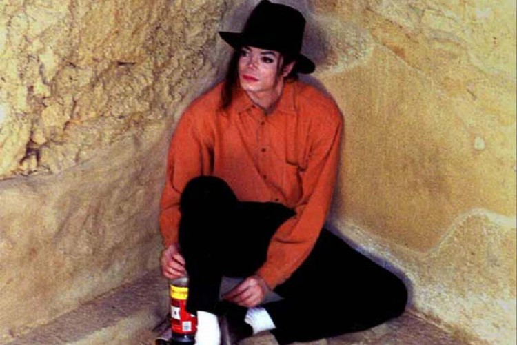 Michael Jackson's Life In Pictures on 61st Birth Anniversary News18