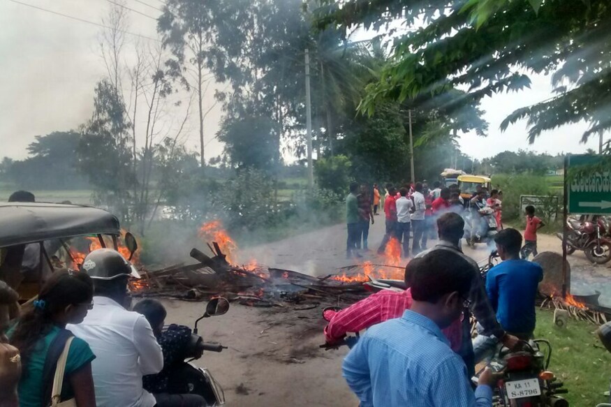 Protesters Turn Violent In Karnataka Over Cauvery Water Sharing Row ...