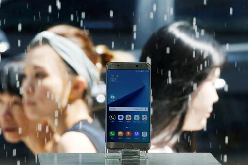 The recall of millions of Galaxy Note 7 devices cost the world's largest smartphone maker billions of dollars in lost profits and hammered its global reputation.
REUTERS/Kim Hong-Ji/File Photo