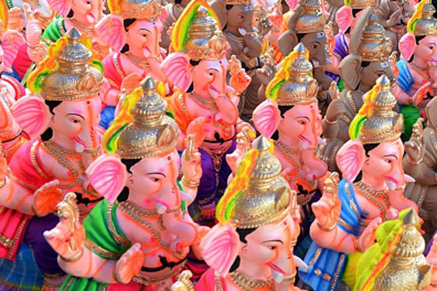 Laxmi Ganesh Murti Position for Diwali 2022: From Placement to Home  Bringing Rituals, Everything to To Know Ahead of Idols' Arrangement for  Lakshmi Pujan | 🙏🏻 LatestLY