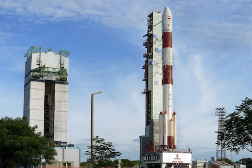 Panoromic View of PSLV at Launch Pad (Photo: isro.gov.in)