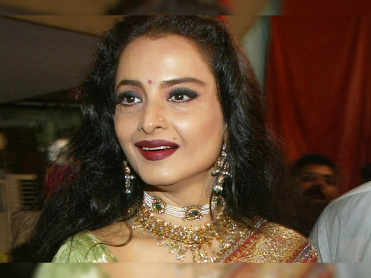 1200px x 900px - Happy Birthday Rekha: A Look at Events That Shaped Her Life