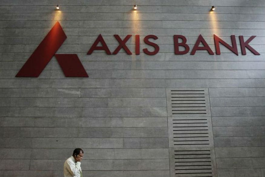 Axis Bank MD & CEO Shikha Sharma Retires, Amitabh Chaudhry to Step In