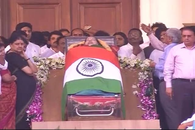 Late Tamil Nadu CM Jayalalithaa's mortal remains outside Rajaji Hall (Network18)
