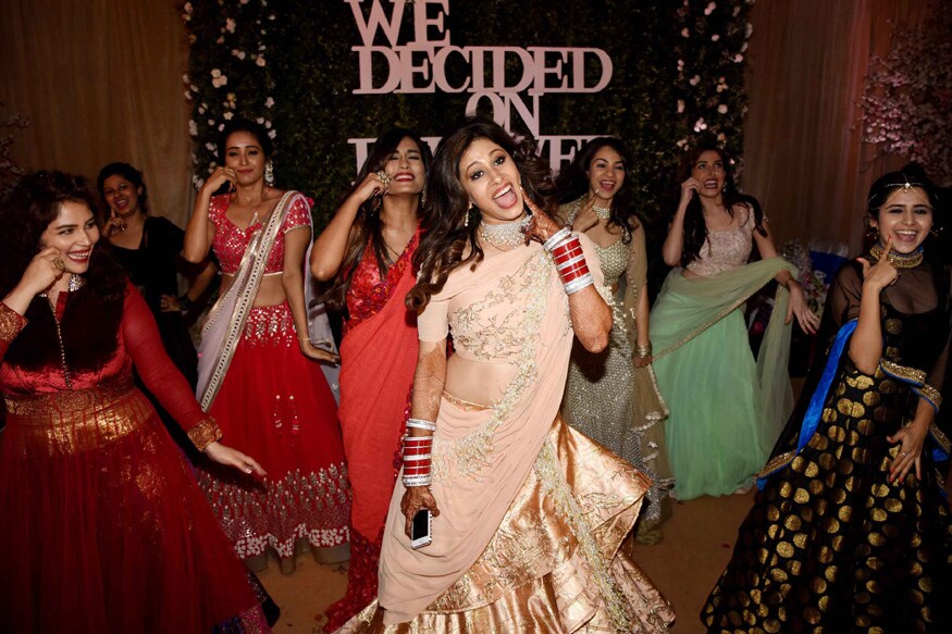 Pregnant Kishwer Merchant Flaunts Baby Bump in a Stunning White Sharara Set  as She Enjoys a Friend's Wedding | See Pics