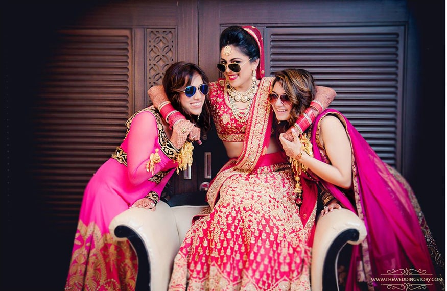 Best Bridal Pose With Sisters & Cousins! Bride and Bridesmaid Poses! # Wedding #Celebration #Masti!!! - YouTube