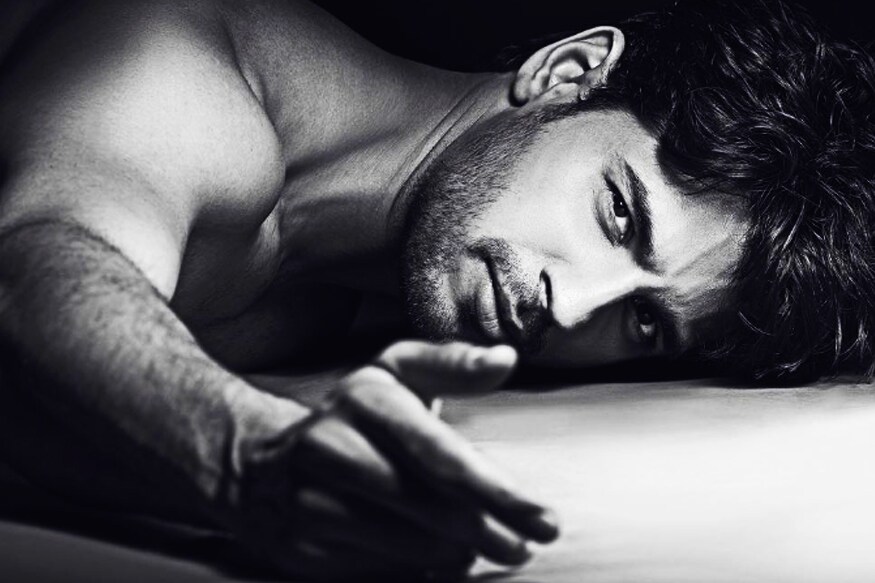 Shirtless Movies & TV — Sidharth Malhotra : A Gentleman (Part 1)