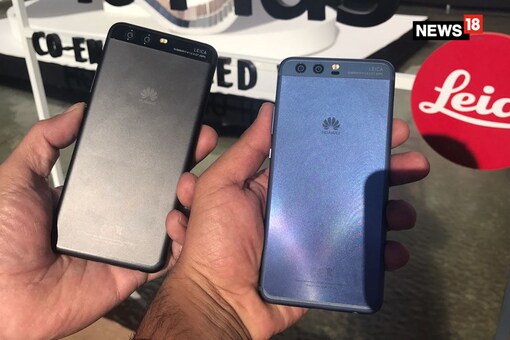 Huawei P10 phone runs on 4GB RAM and 64GB internal storage, which can be expanded up to 256GB. It will support Android 7.0 Nougat with EMUI 5.1 running on it.
 (Image: Siddhartha Sharma/ News18.com) 