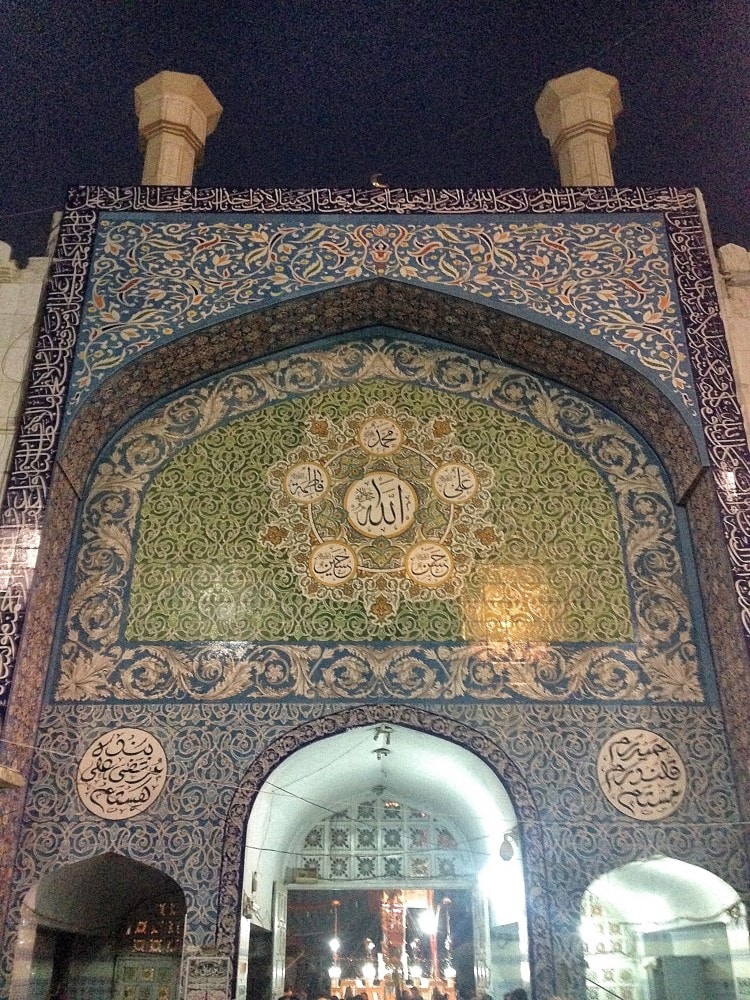 The shrine has gone through various upgrades since its foundation. Here, the intricate ‘Kashi-tiles’ are reminiscent of Persia’s influence on Lal Shahbaz Qalandar. Much of the Shrine’s recent decoration is owed to the Shah of Iran’s donation.
