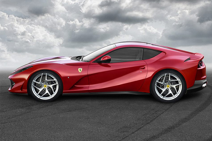 Ferrari 812 Superfast Unveiled The Most Powerful Ferrari Yet Keeps The V12 Engine Alive