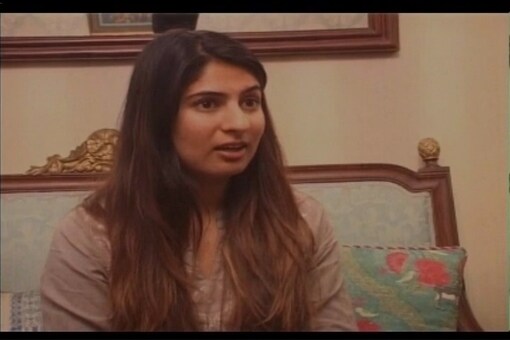 Gurmehar Kaur, a Lady Sri Ram College student, has launched a campaign against the ABVP. 