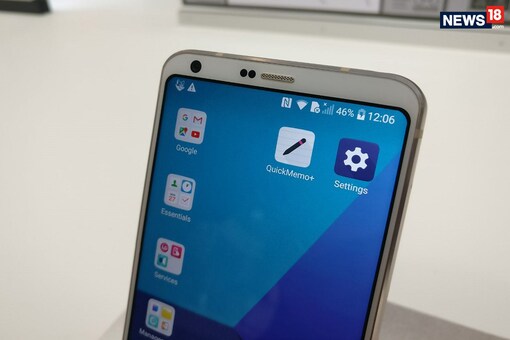 LG G6 is being seen as the direct competition to Samsung Galaxy S8. (Image: News18.com)