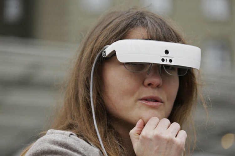 eSight, Optical Headsets, Vision Aid, eSight Glasses, Technology News