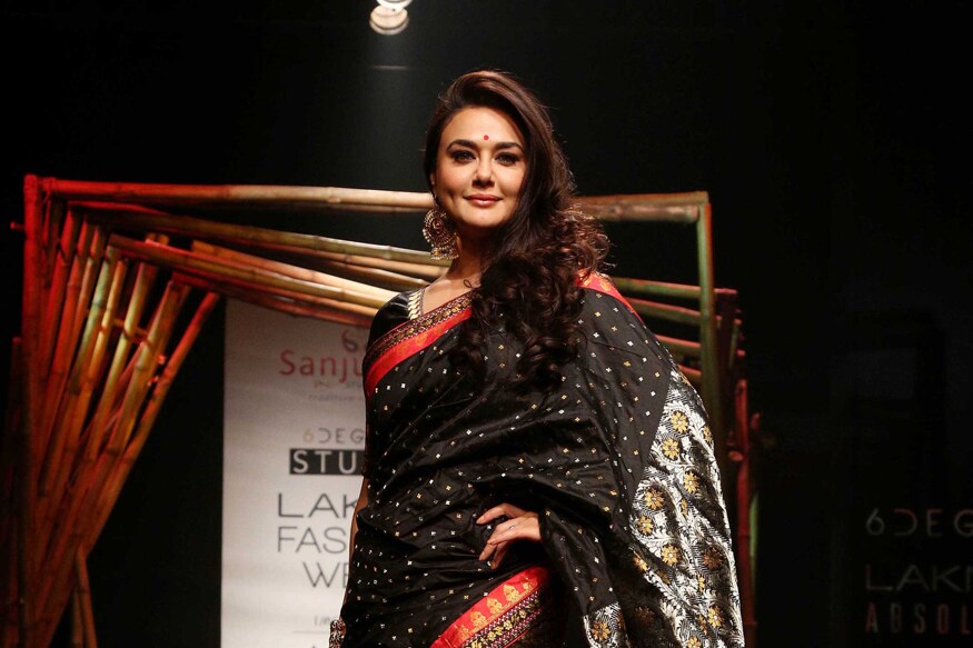 Odisha Handloom and Handicrafts: Preity Zinta looks Gorgeous by wearing  Pink color saree.