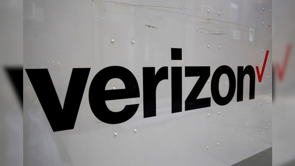 Verizon shaves $350 million from Yahoo price