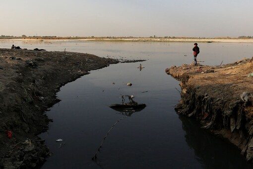 Sadhus Refuse to Take Holy Dip in Ganga Due to Pollution - News18