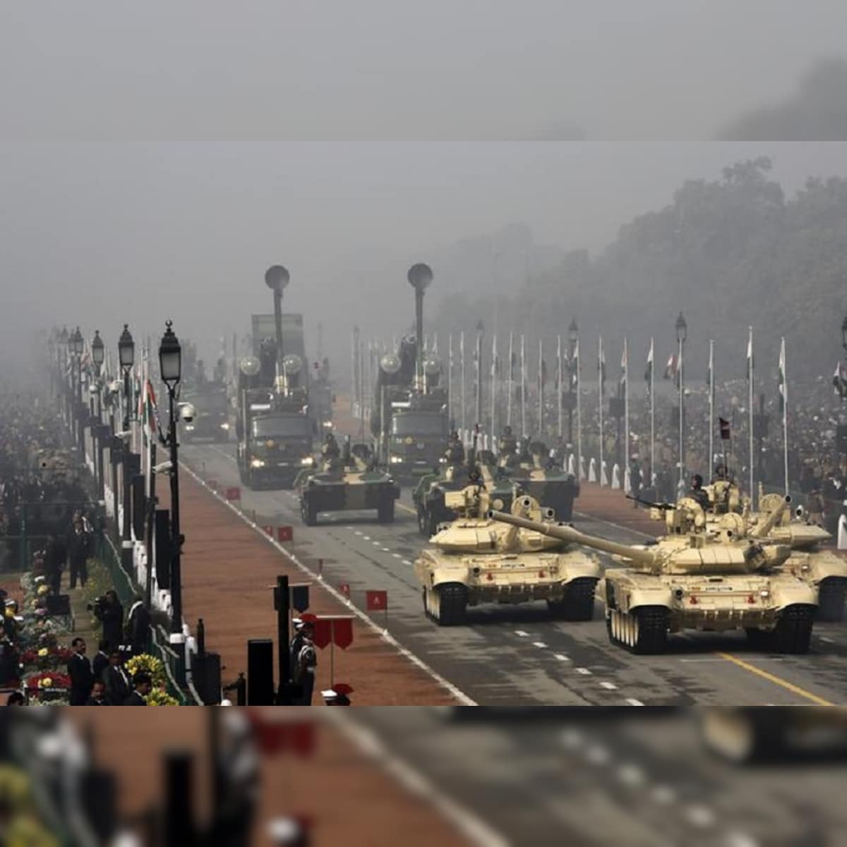 Indian Army to Deploy 464 Russian-origin T-90 'Bhishma' Tanks Along the  Pakistan Border