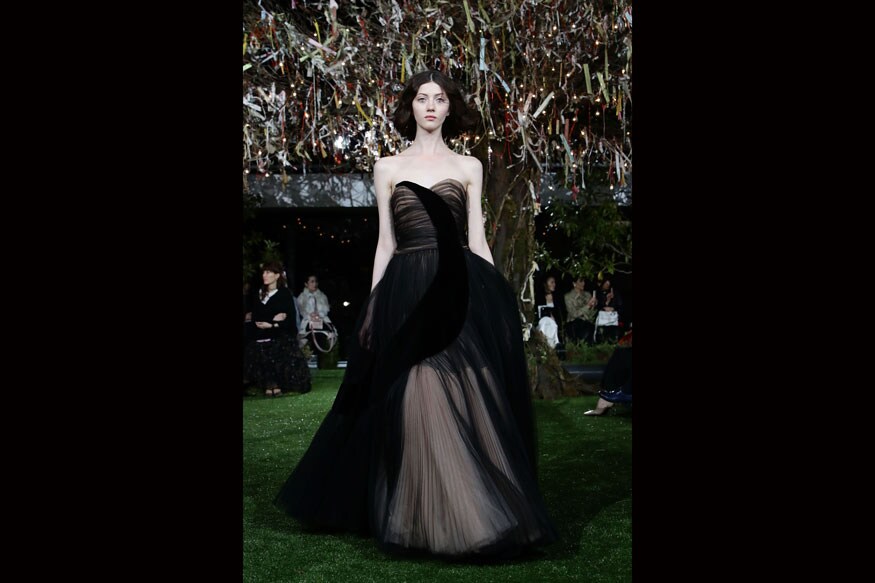 Dior - 2017 Spring/Summer Haute Couture Collection Show - News18