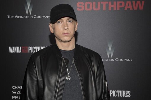 Oscars Eminem Performs Lose Yourself Fans And Celebs Go Berserk