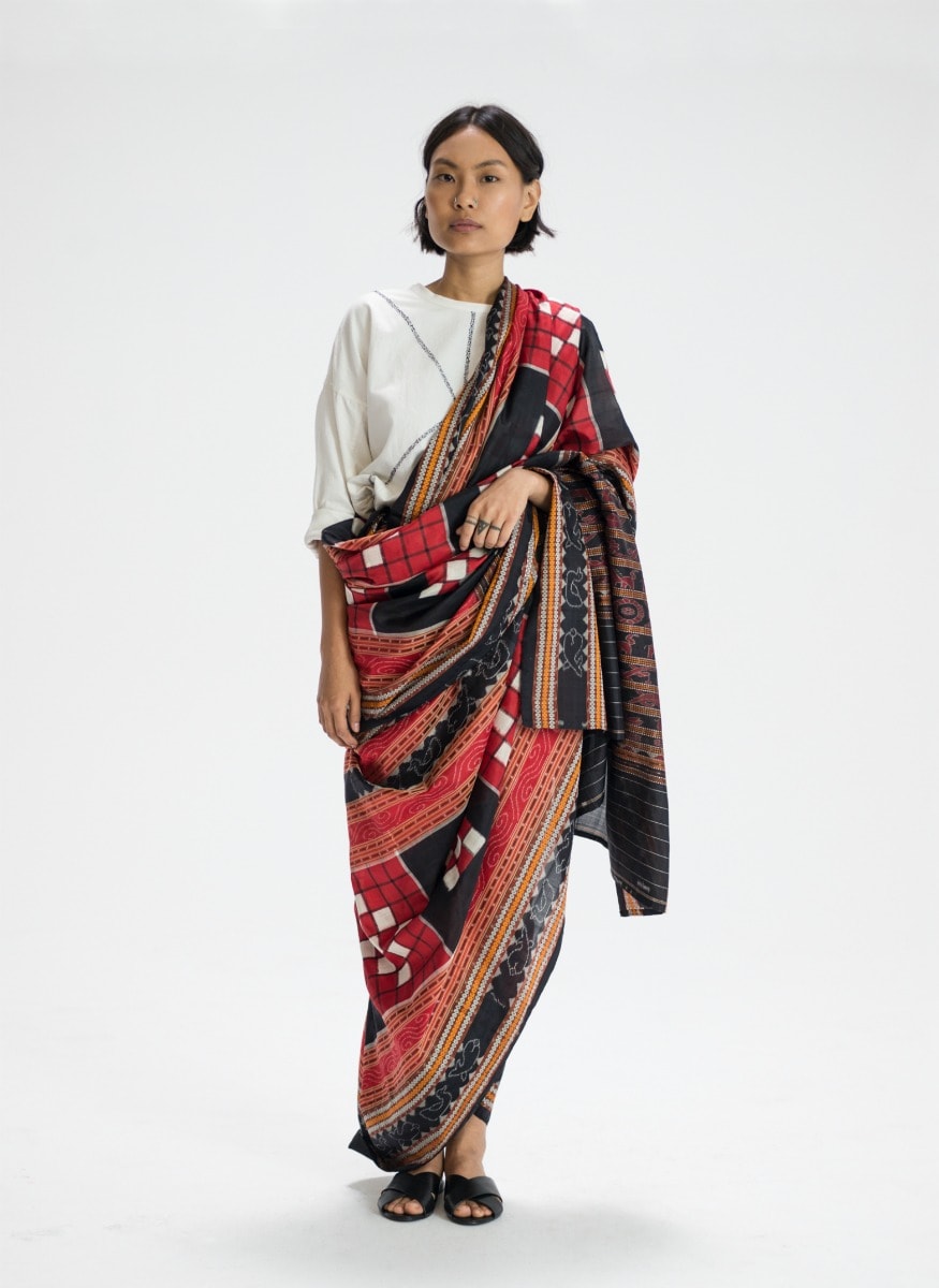 10 Cotton Sarees That You Will Not Want To Stop Wearing This Summer | Vogue  India