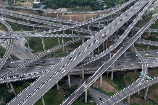 Motorists driving on an interchange in Chongqing, southwest China. (Photo: AFP Relaxnews) Motorists driving on an interchange in Chongqing, southwest China. (Photo: AFP Relaxnews)