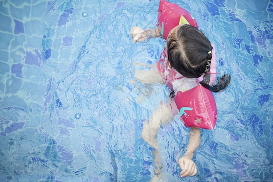 Make sure children are healthy and safe in the pool this water by following some simple steps. (Photo courtesy: AFP Relaxnews/ blackred/ Istock.com) Make sure children are healthy and safe in the pool this water by following some simple steps. (Photo courtesy: AFP Relaxnews/ blackred/ Istock.com)