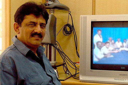 Meet DK Shivakumar, Influential Vokkaliga Leader at Centre of Storm - News18