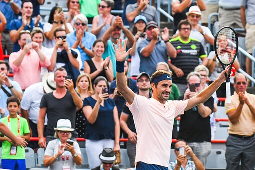 Roger Federer celebrates after beat Robin Hasse at Montreal Masters. (Getty Images)
