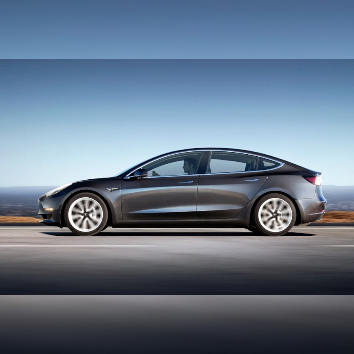 Tesla Model 3 Owner Creates Unofficial Mileage Record Of 830 Km On A Single Charge Video