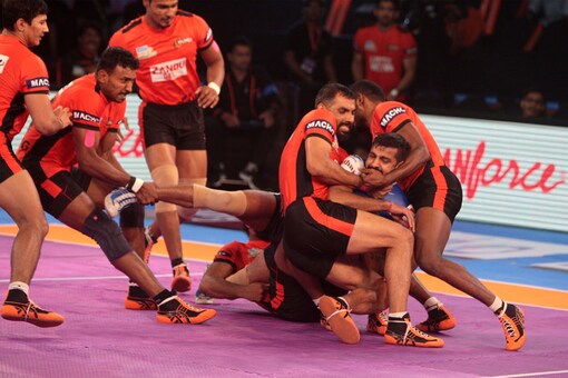 U Mumba in action in PKL