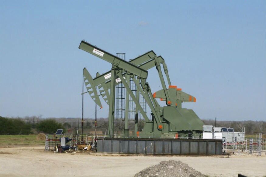 Tensions in Middle East Hoist Oil Prices to Largest Weekly Gain for Months