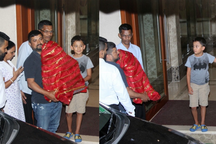 (Photo: Actor Sanjay Dutt's son welcomes Lord Ganesh home/Yogen Shah)