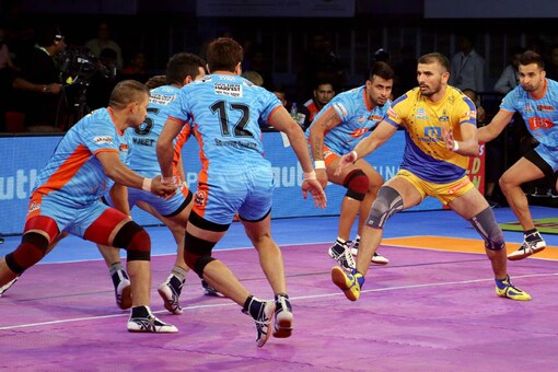 Bengal Warriors in action.