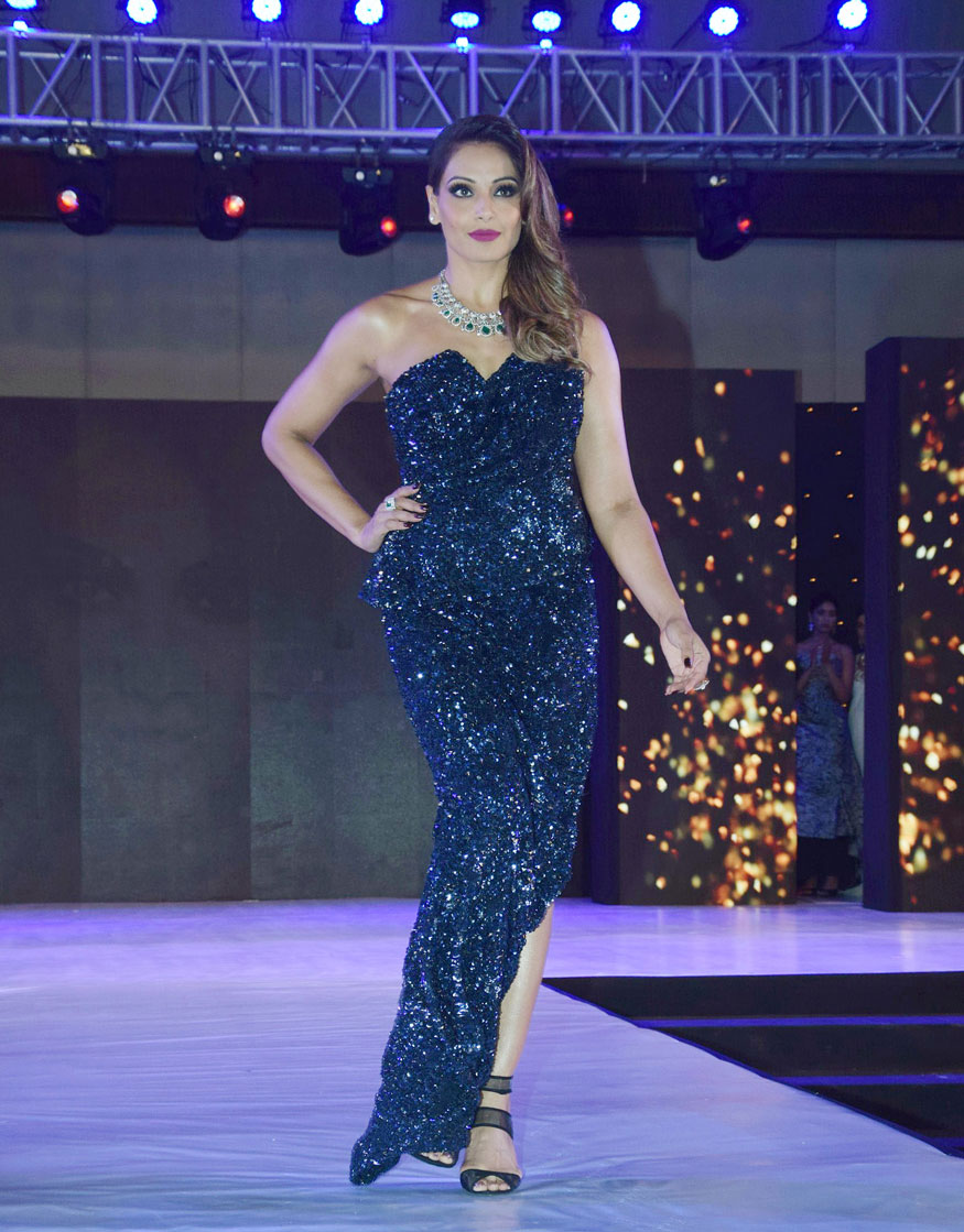 Bipasha-Basu-3.jpg