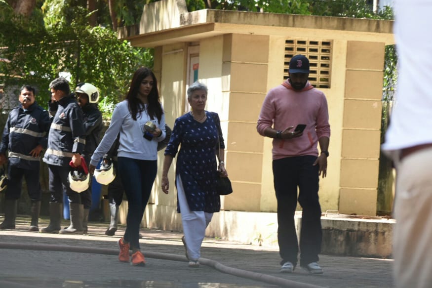Aishwarya Rai Bachchan Visits Parents House With Abhishek