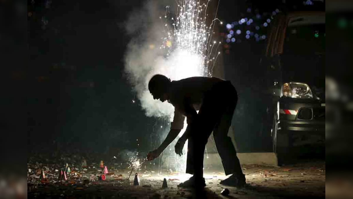Gurgaon Allows Residents to Burn Firecrackers Between 6 PM and 10 PM on  Diwali - News18