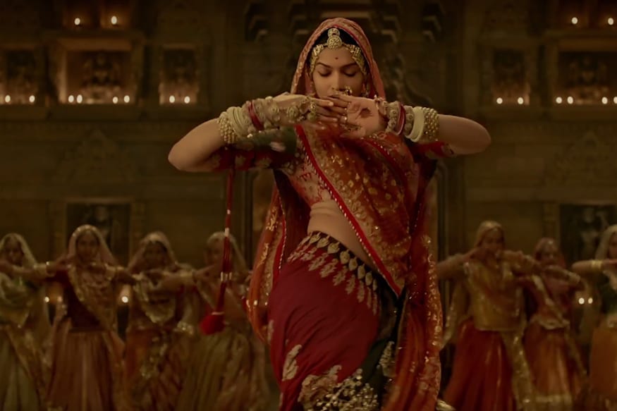 Are Deepika Padukone's costumes in Padmavati as heavy as those of Madhuri  Dixit's in Devdas? The designer answers! - Bollywood News & Gossip, Movie  Reviews, Trailers & Videos at Bollywoodlife.com