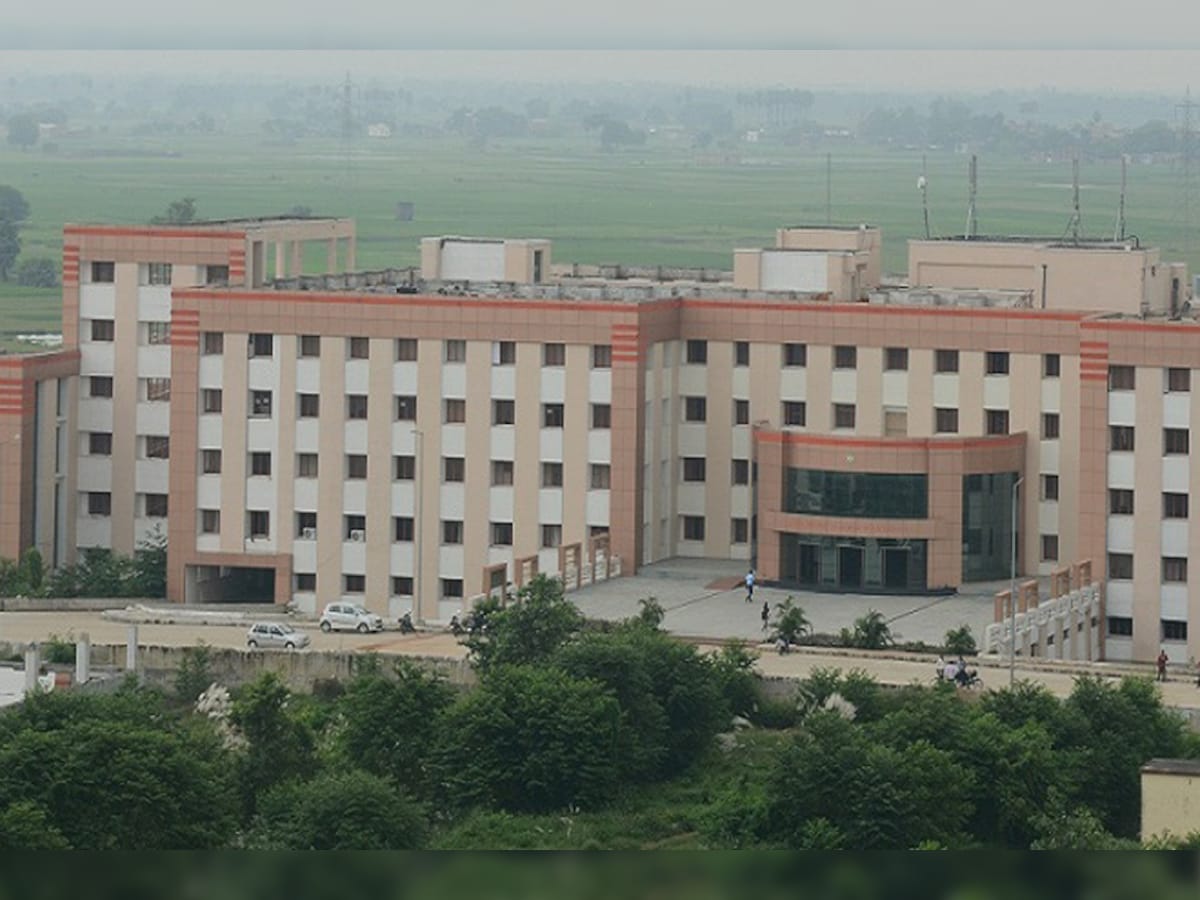 9 Year Old Dies Waiting For Treatment At Patna Aiims As Father Stands In Queue To Get Her Name Registered