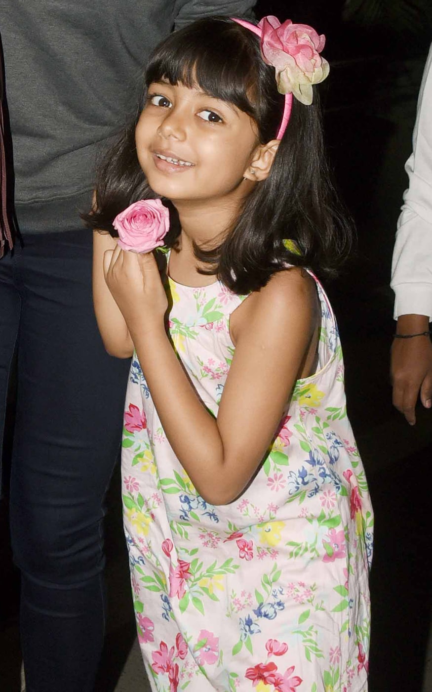 Aishwarya Rai & Her Daughter Have Been Hospitalized Amid Battle with  Coronavirus: Photo 4470053 | Aaradhya Bachchan, Aishwarya Rai, Celebrity  Babies, Coronavirus Photos | Just Jared: Entertainment News